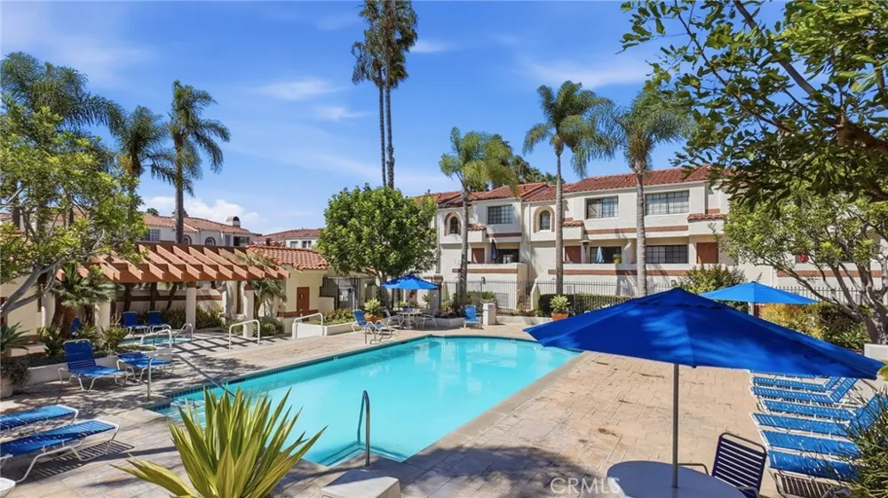2971 Plaza Del Amo #251 Torrance, CA 90503