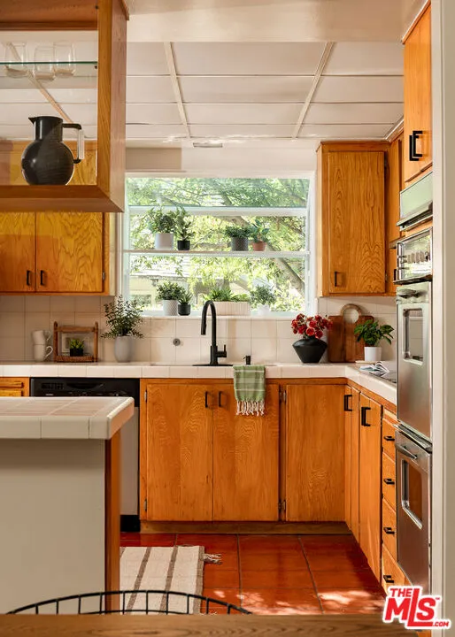1718 Hill Drive Los Angeles, CA 90041