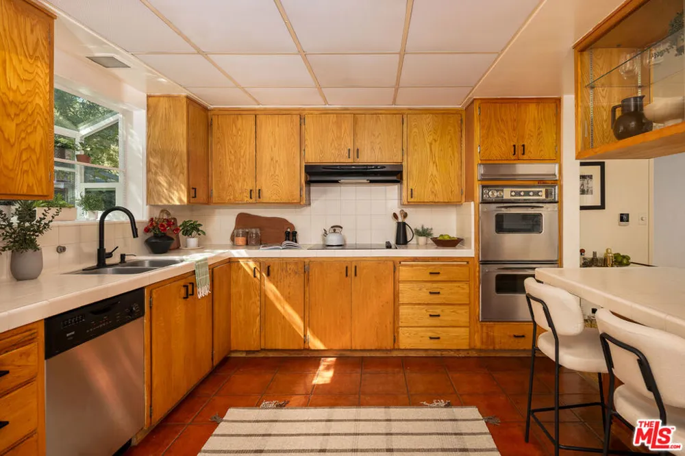 1718 Hill Drive Los Angeles, CA 90041