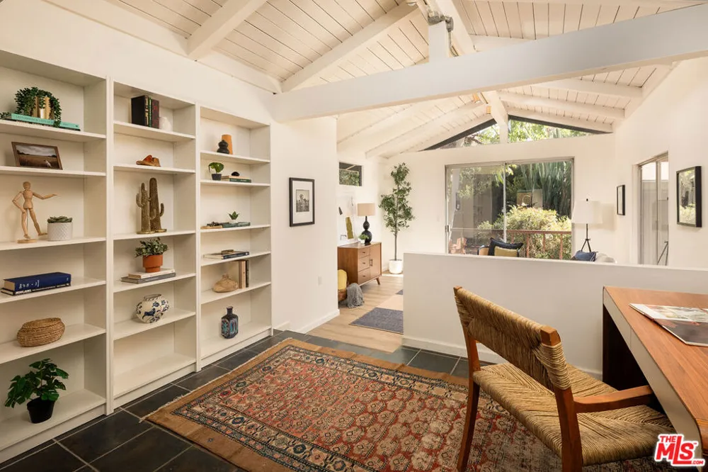 1718 Hill Drive Los Angeles, CA 90041