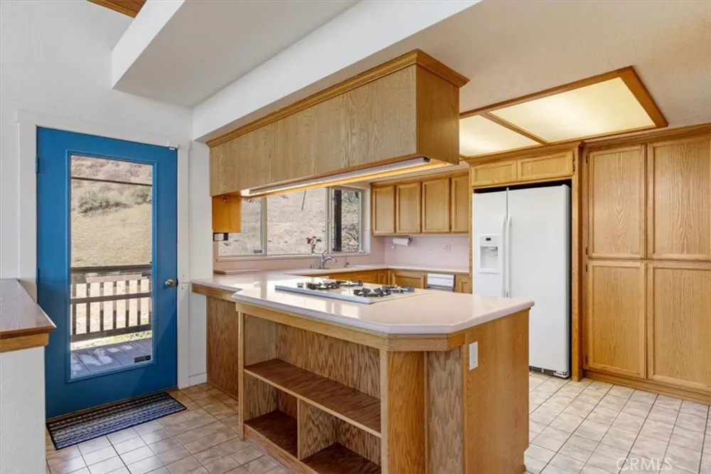 24145 Jacaranda Drive Tehachapi, CA 93581