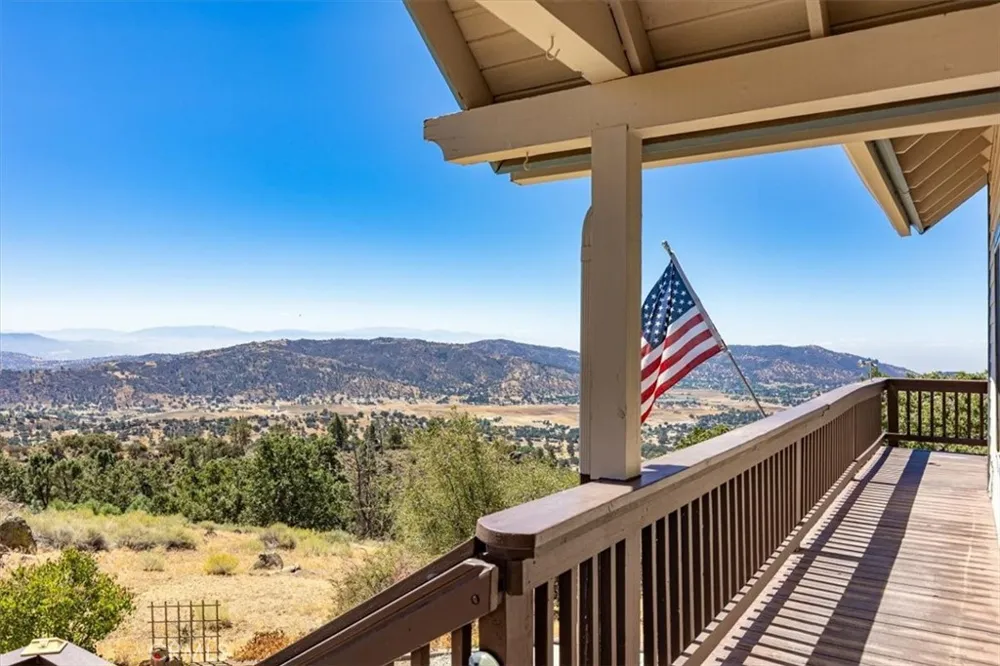 24145 Jacaranda Drive Tehachapi, CA 93581