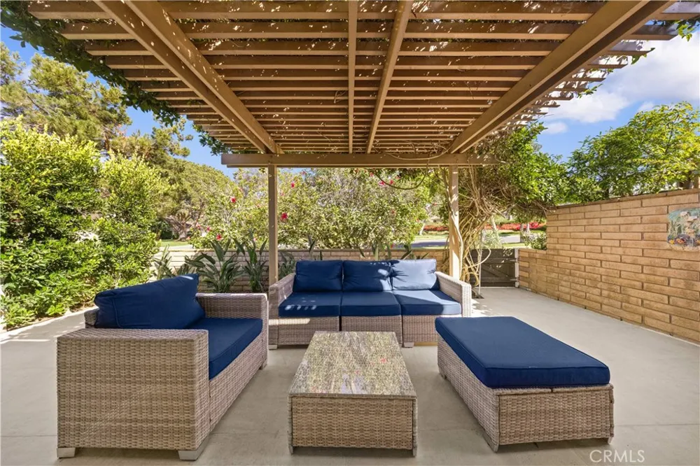 15 Eucalyptus Irvine, CA 92612
