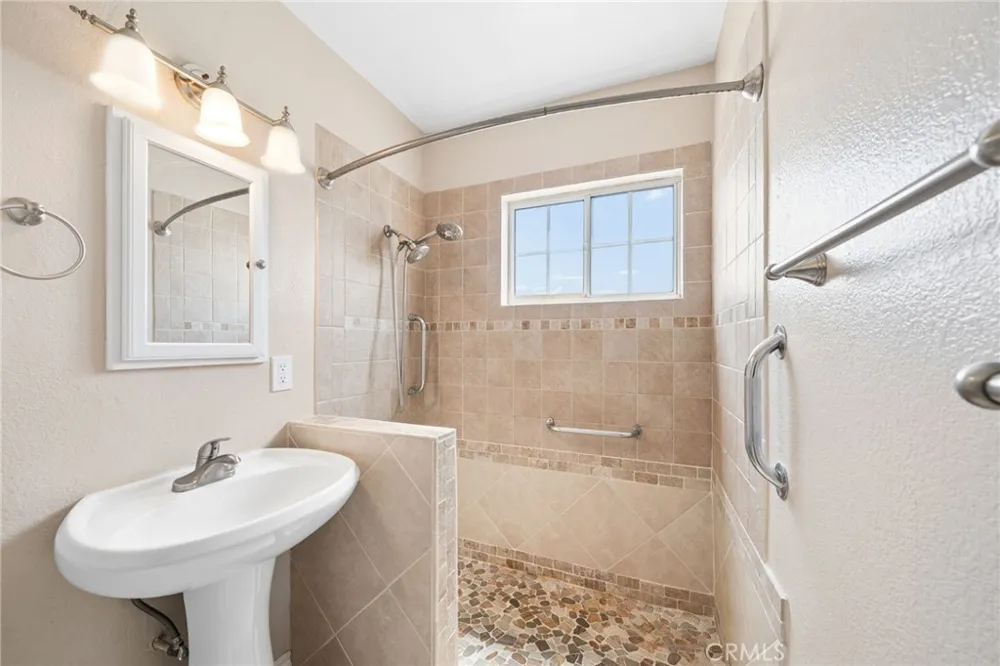 11739 Telechron Whittier, CA 90605