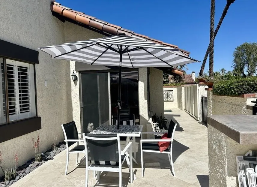 22 Calle Escala Rancho Mirage, CA 92270