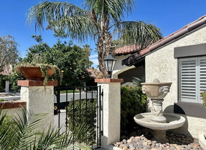 22 Calle Escala Rancho Mirage, CA 92270