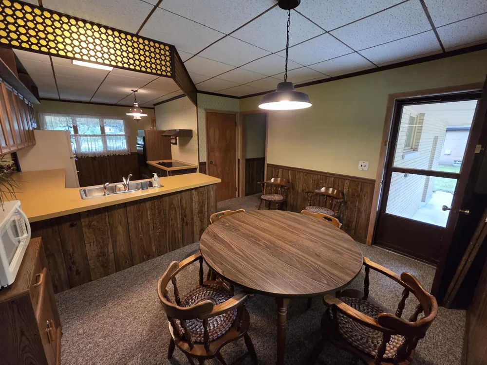 1465 Holton Road Muskegon, MI 49445