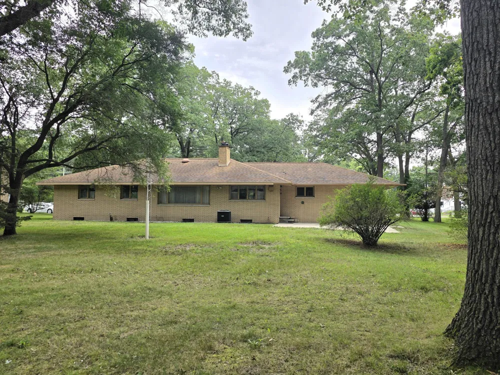 1465 Holton Road Muskegon, MI 49445