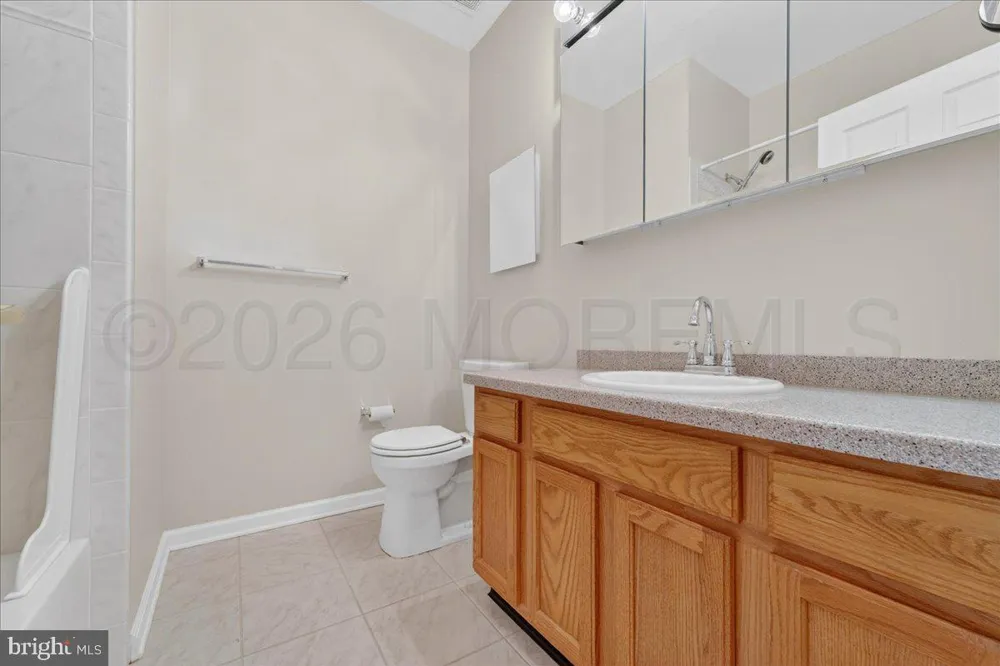 7 Allister Lane Columbus, NJ 08022