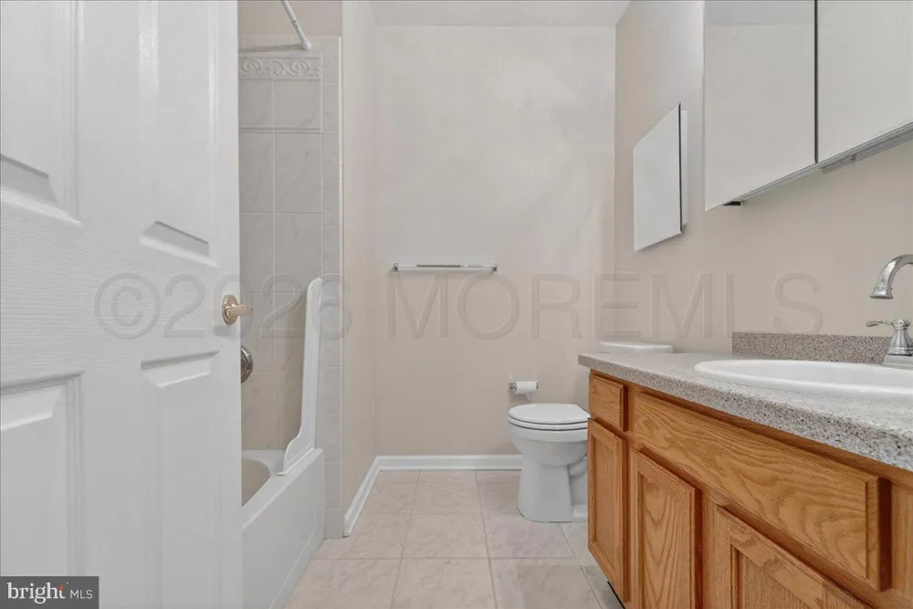 7 Allister Lane Columbus, NJ 08022