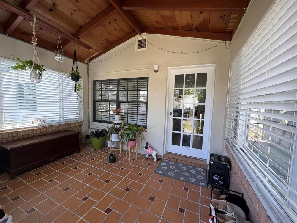 1215 NE 16TH TERRACE Fort Lauderdale, FL 33304