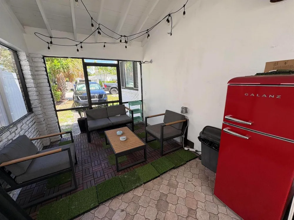 1215 NE 16TH TERRACE Fort Lauderdale, FL 33304