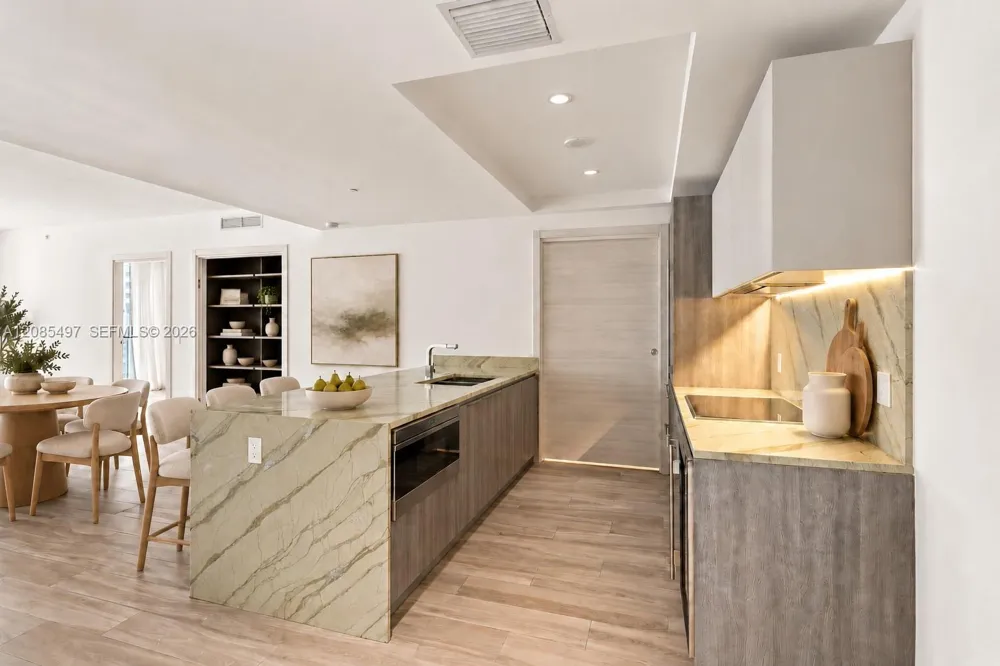801 S Miami Ave #1810 Miami, FL 33130