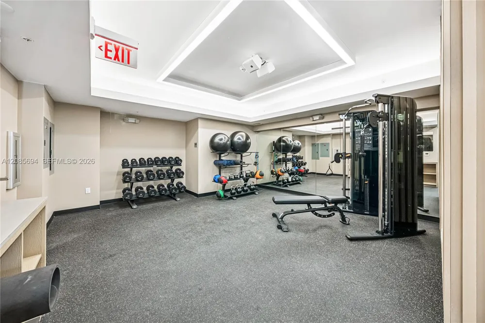 10281 W Bay Harbor Dr #405 Bay Harbor Islands, FL 33154