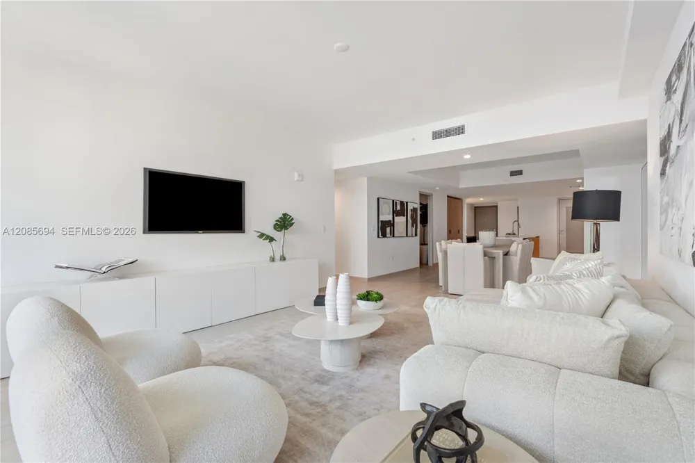 10281 W Bay Harbor Dr #405 Bay Harbor Islands, FL 33154