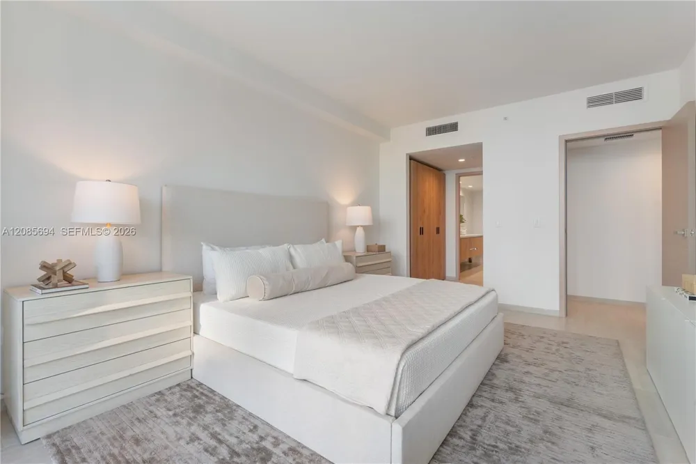 10281 W Bay Harbor Dr #405 Bay Harbor Islands, FL 33154