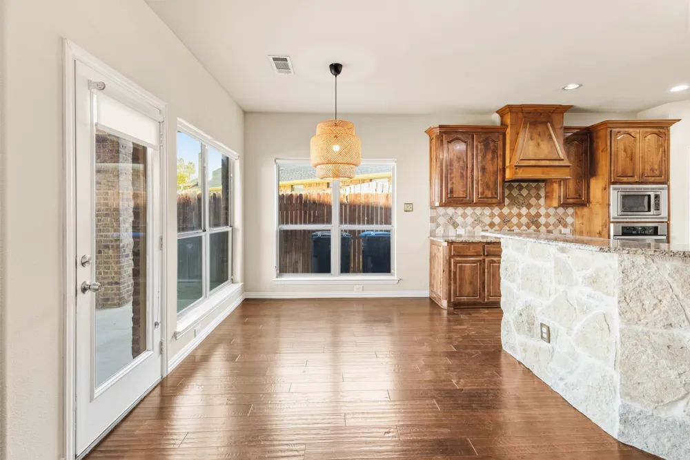 8224 Summerview Court Fort Worth, TX 76123