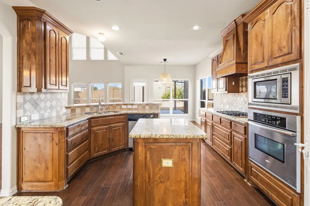 8224 Summerview Court Fort Worth, TX 76123