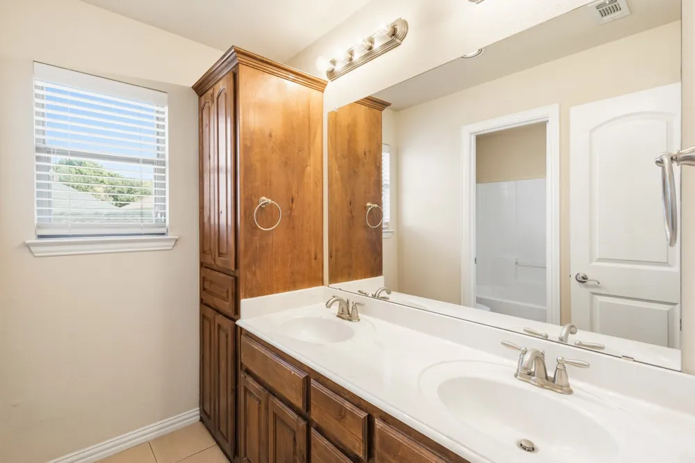 8224 Summerview Court Fort Worth, TX 76123