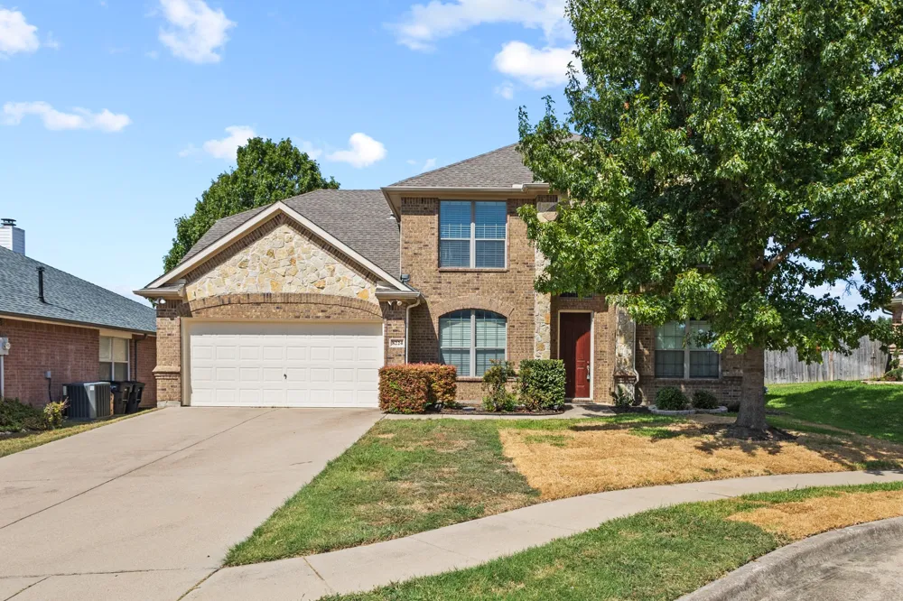 8224 Summerview Court Fort Worth, TX 76123