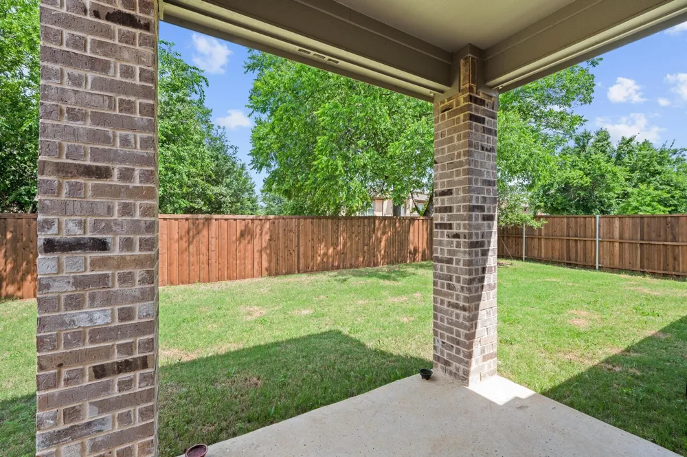 2848 Acadia Drive Corinth, TX 76210