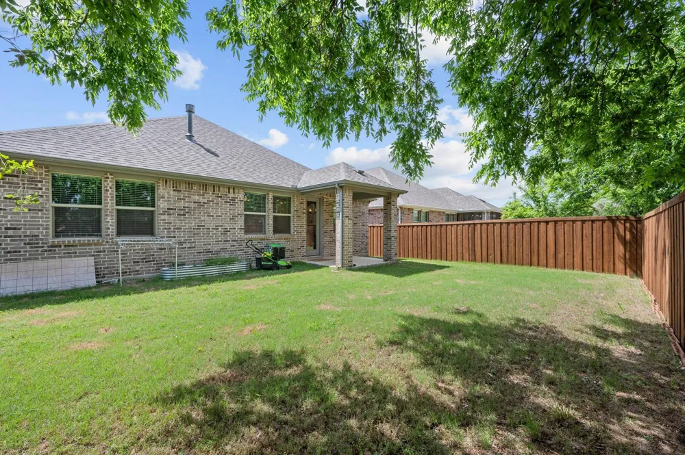 2848 Acadia Drive Corinth, TX 76210