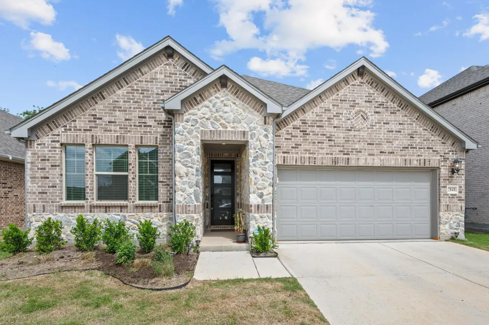 2848 Acadia Drive Corinth, TX 76210