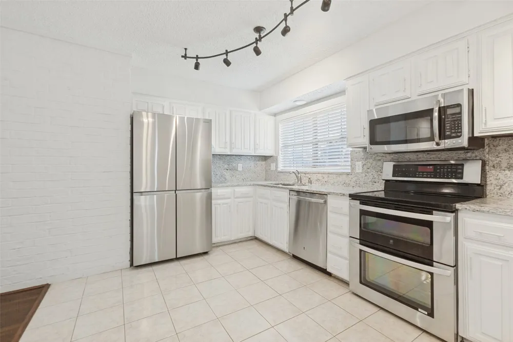 1114 Midway Drive Richardson, TX 75081