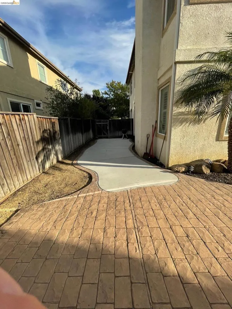 2309 St Augustine Dr Brentwood, CA 94513