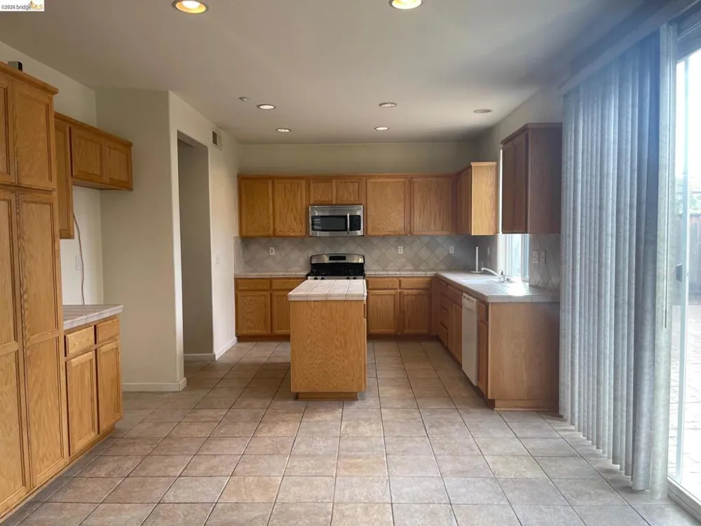 2309 St Augustine Dr Brentwood, CA 94513