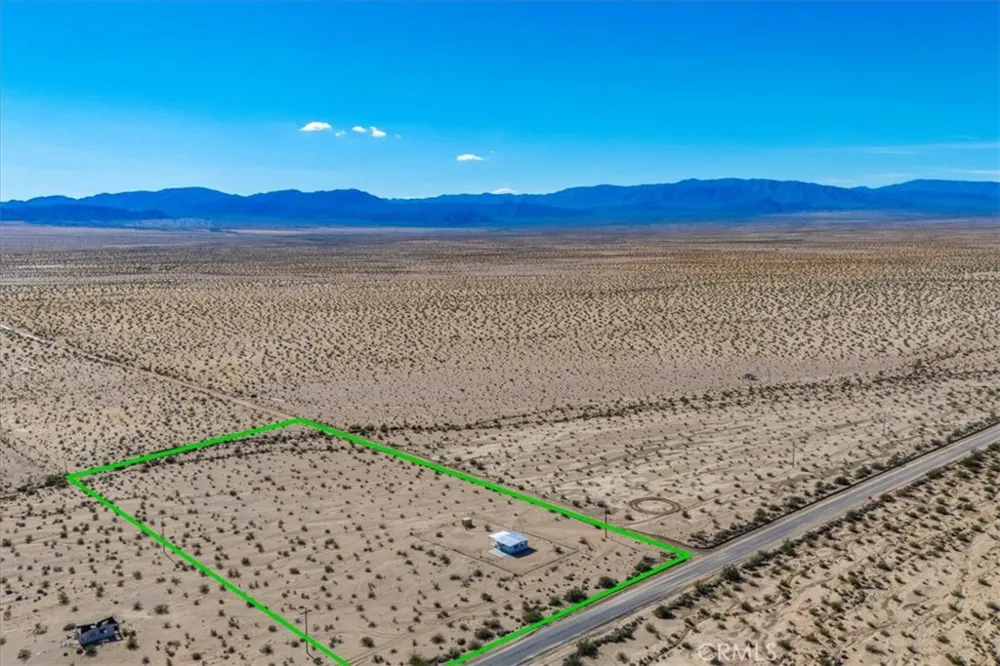 86515 Amboy Road 29 Palms, CA 92277