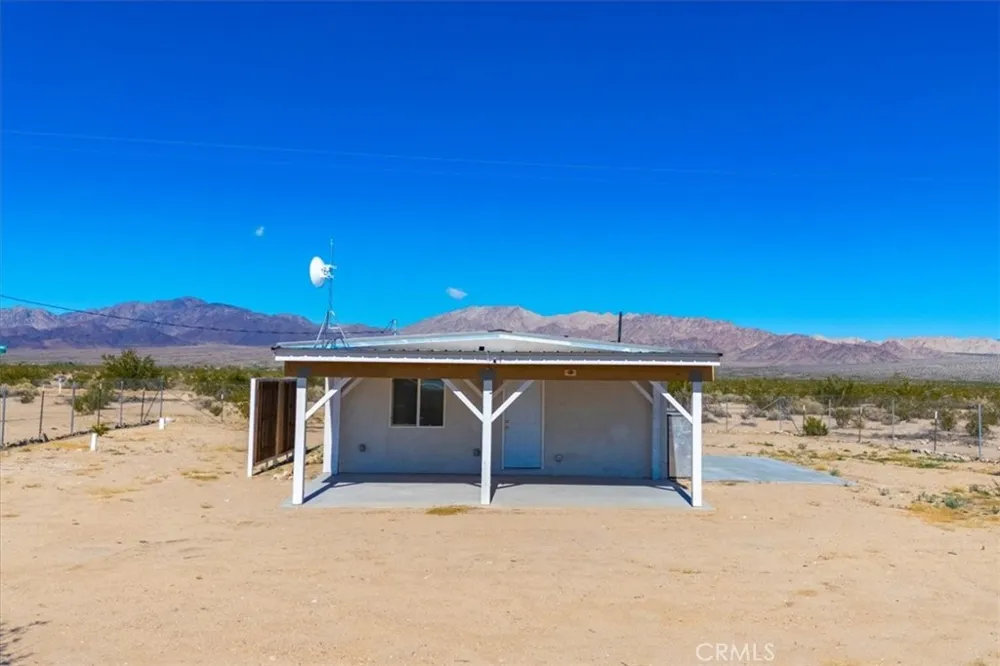 86515 Amboy Road 29 Palms, CA 92277