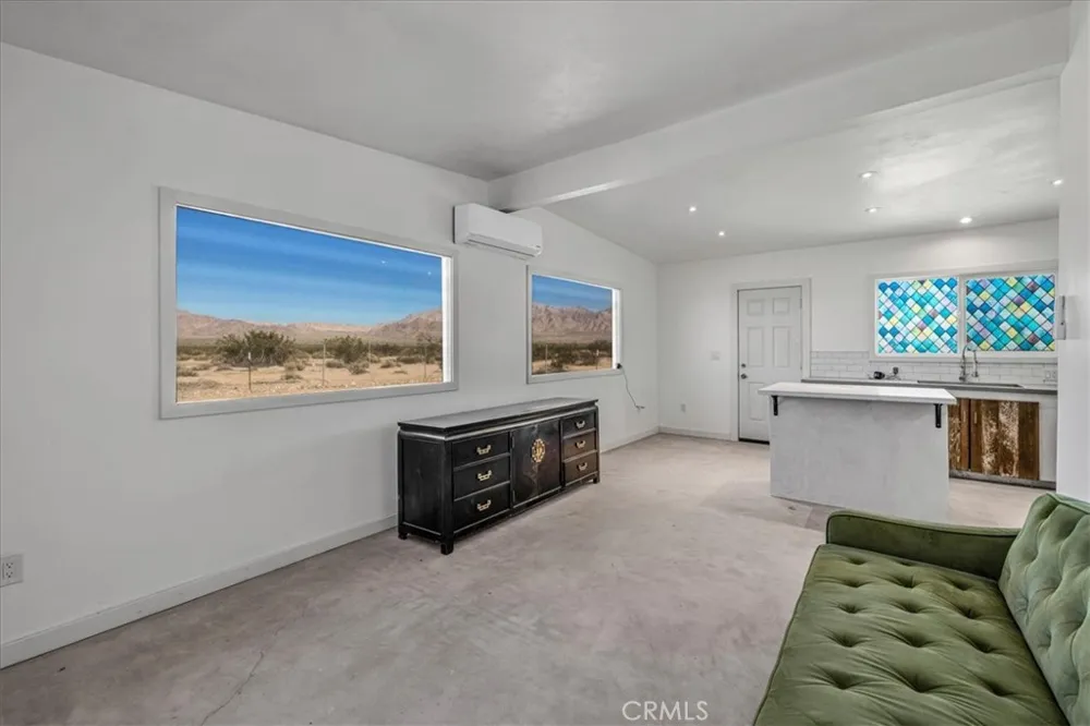 86515 Amboy Road 29 Palms, CA 92277