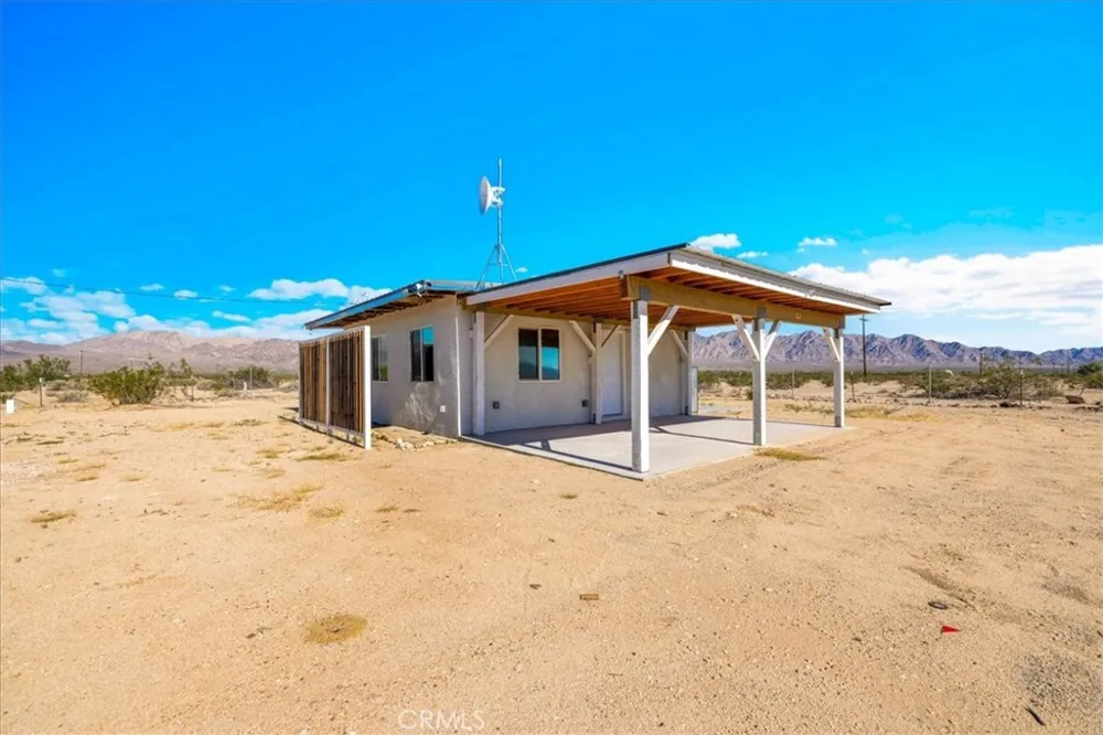 86515 Amboy Road 29 Palms, CA 92277
