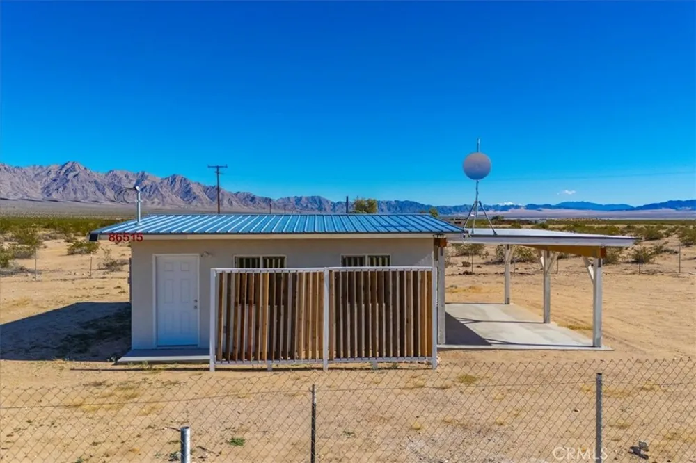 86515 Amboy Road 29 Palms, CA 92277