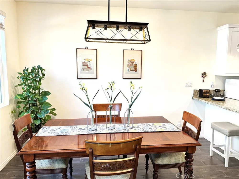 7120 Vernazza Eastvale, CA 92880