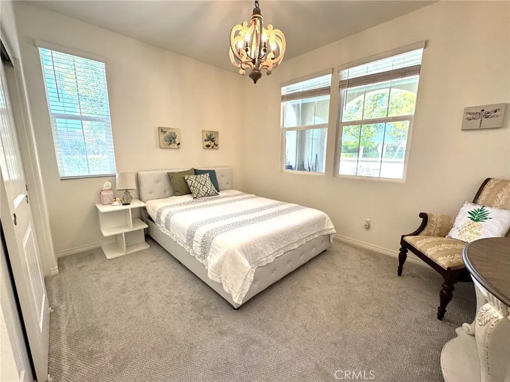 7120 Vernazza Eastvale, CA 92880