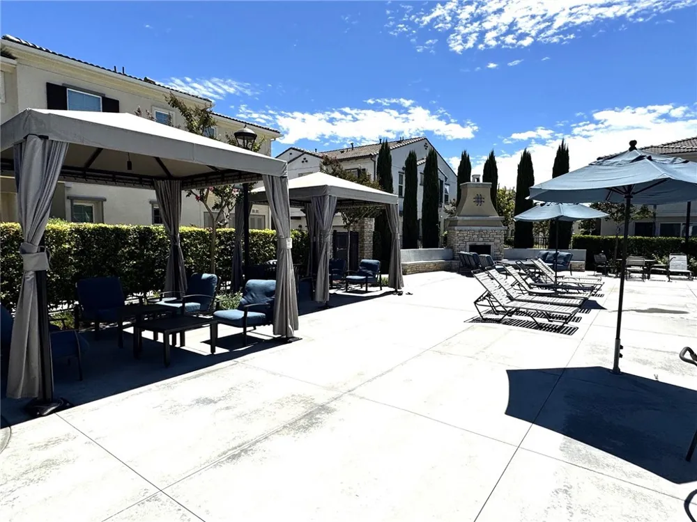 7120 Vernazza Eastvale, CA 92880