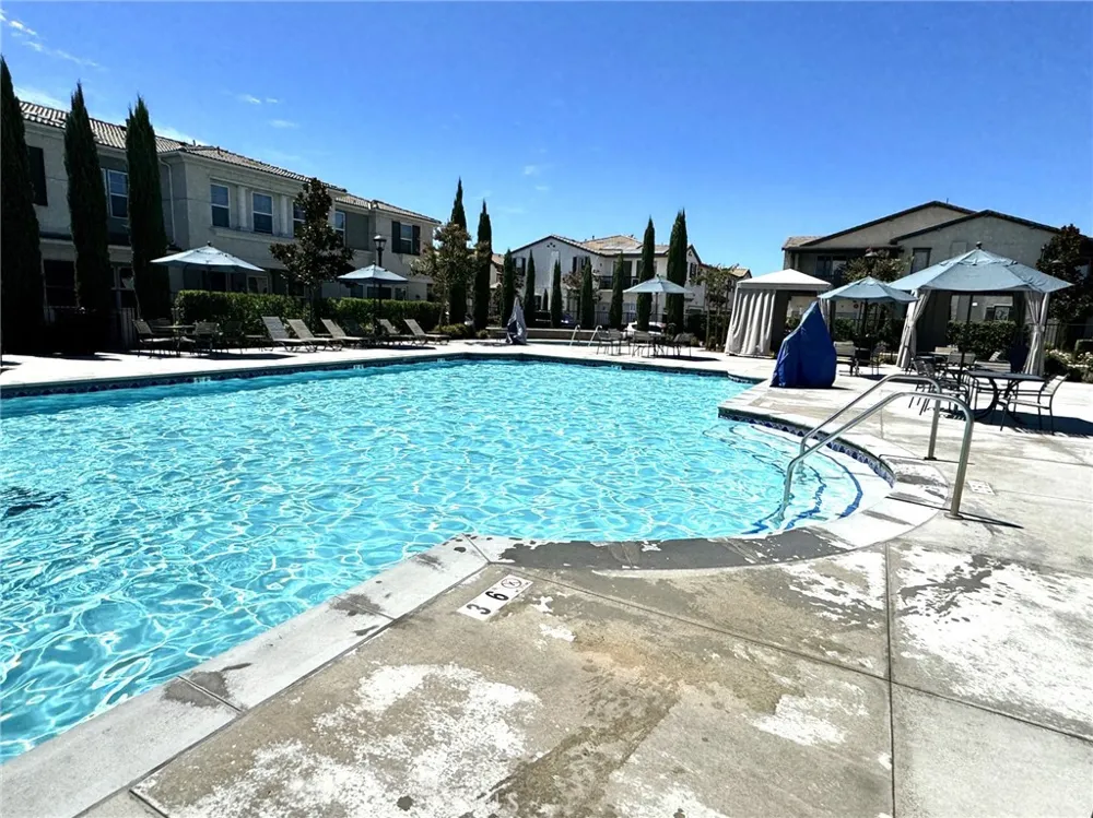 7120 Vernazza Eastvale, CA 92880