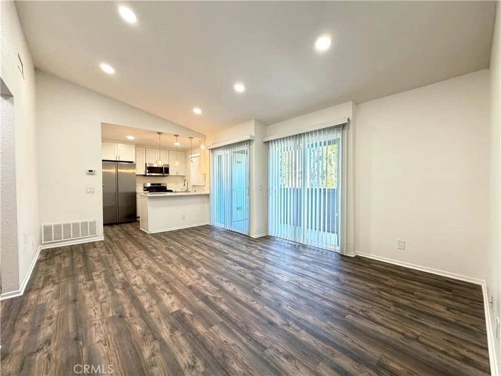 14030 McClure Avenue #201 Paramount, CA 90723
