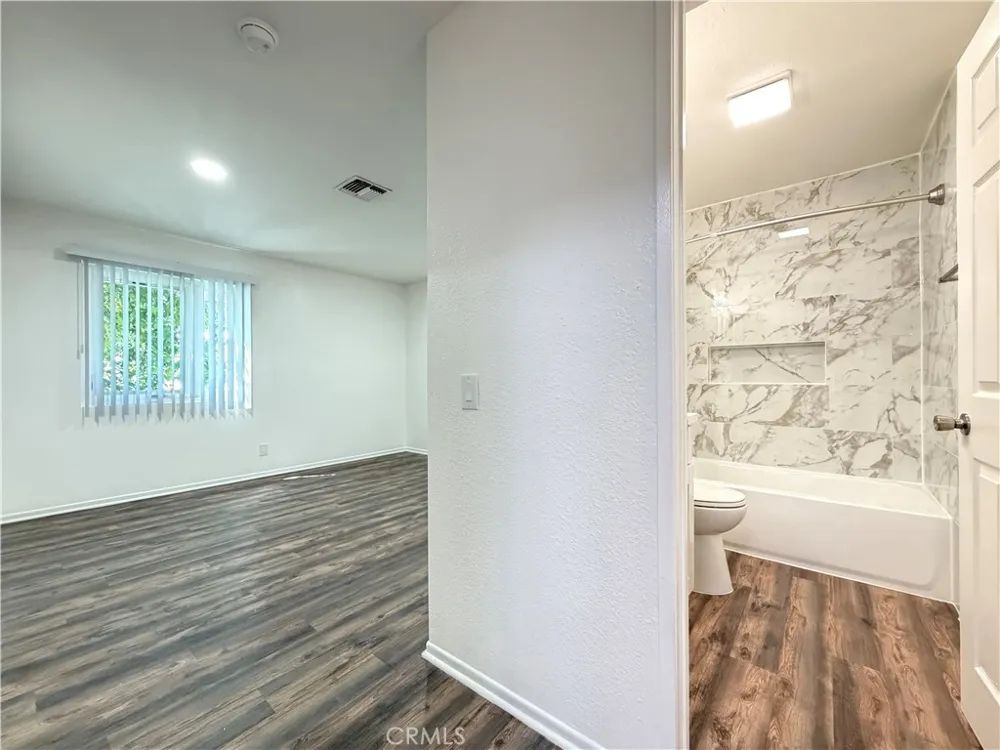 14030 McClure Avenue #201 Paramount, CA 90723
