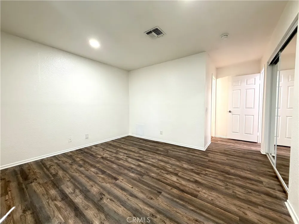 14030 McClure Avenue #201 Paramount, CA 90723