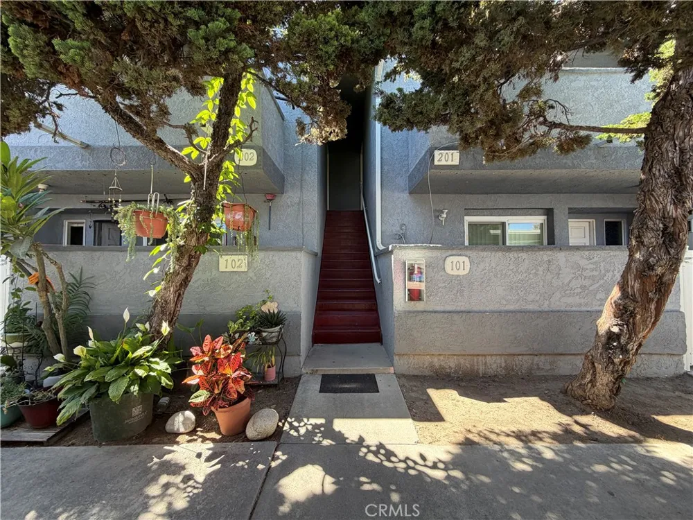 14030 McClure Avenue #201 Paramount, CA 90723