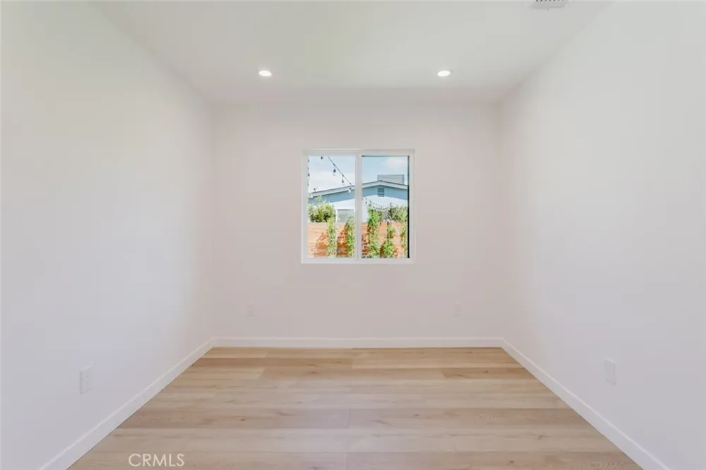 6021 E Oakbrook Street Long Beach, CA 90815