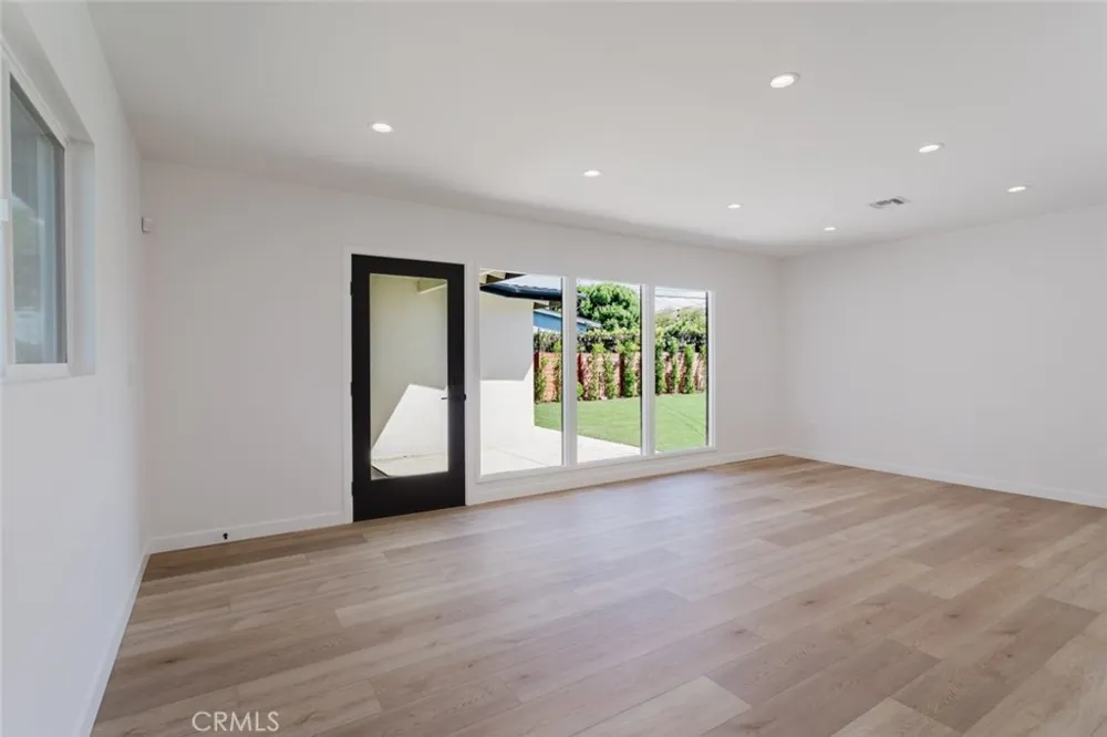 6021 E Oakbrook Street Long Beach, CA 90815