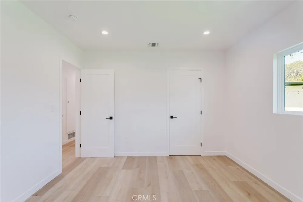 6021 E Oakbrook Street Long Beach, CA 90815