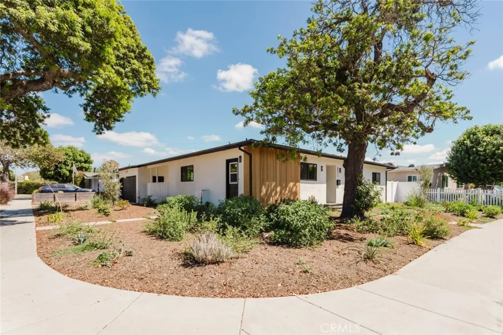 6021 E Oakbrook Street Long Beach, CA 90815