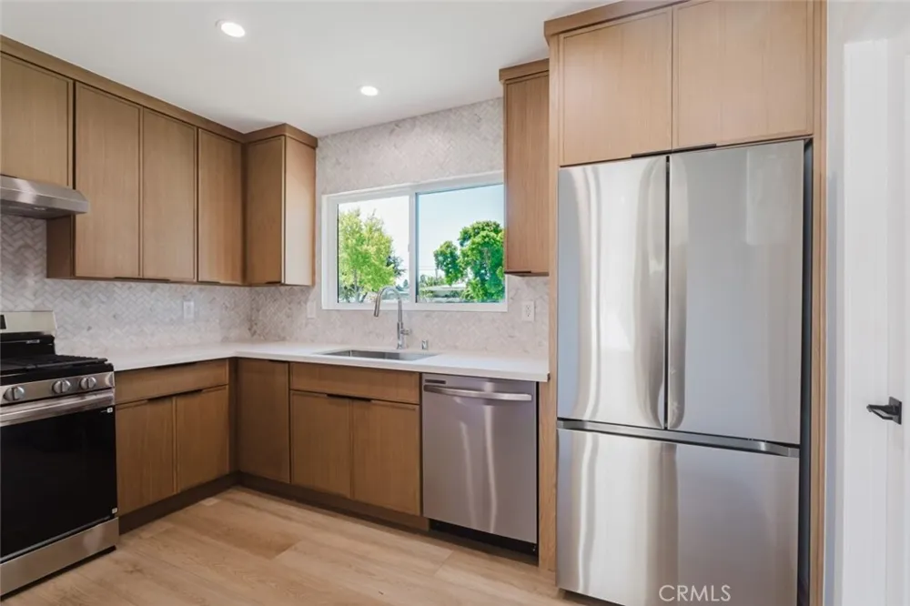 6021 E Oakbrook Street Long Beach, CA 90815