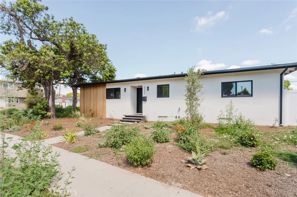 6021 E Oakbrook Street Long Beach, CA 90815