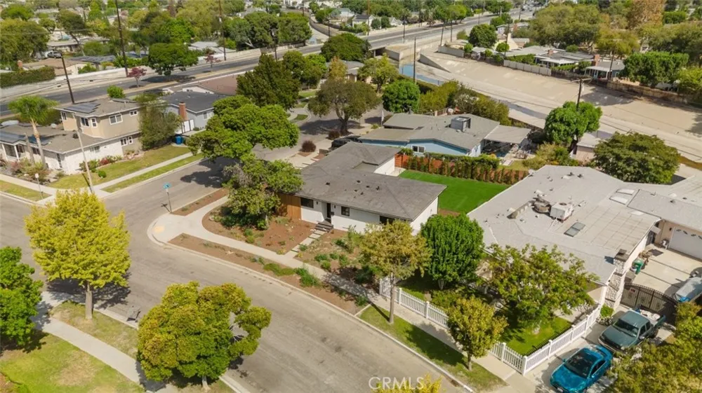 6021 E Oakbrook Street Long Beach, CA 90815